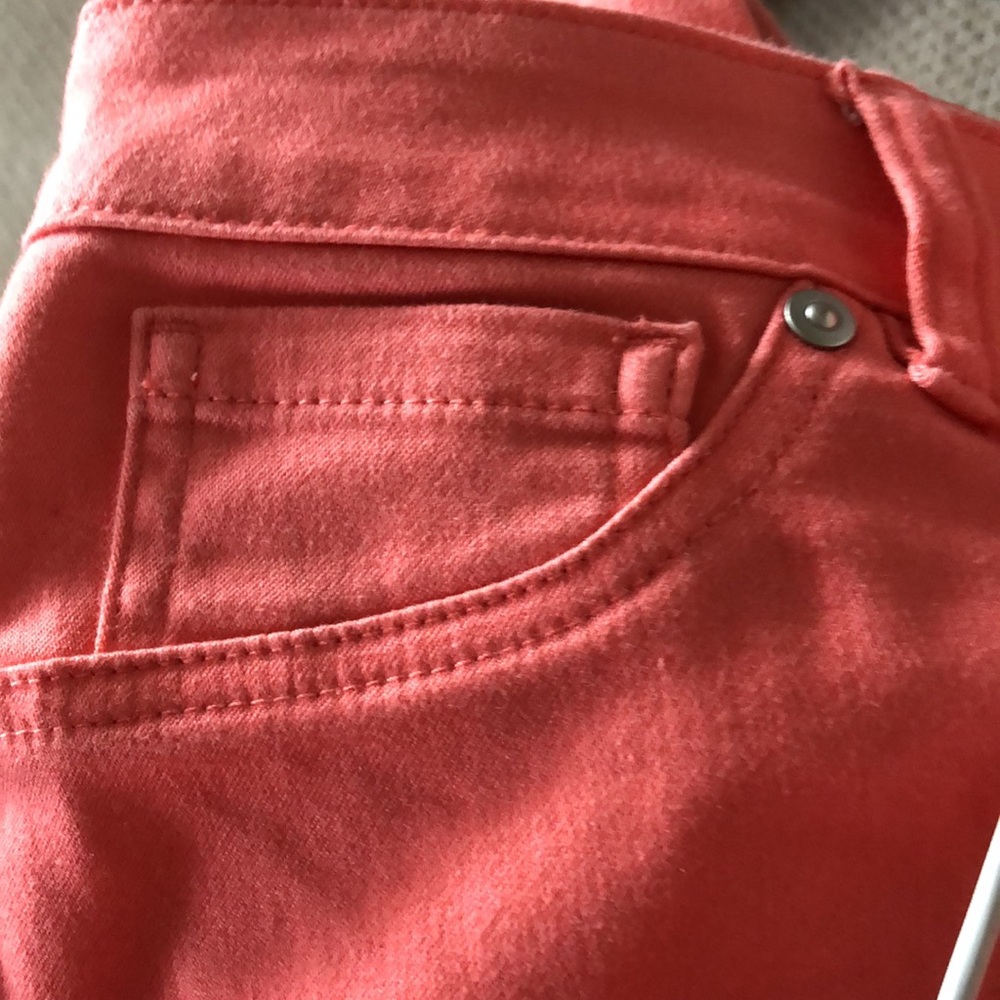 NYGARD Capri Denims with Fly Front back pockets Size 16